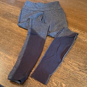 Woman’s Lululemon Heather Gray Leggings with Black Panels